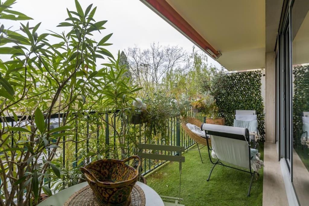 Appartamento L'assomption De Charme Avec Balcon Parigi
